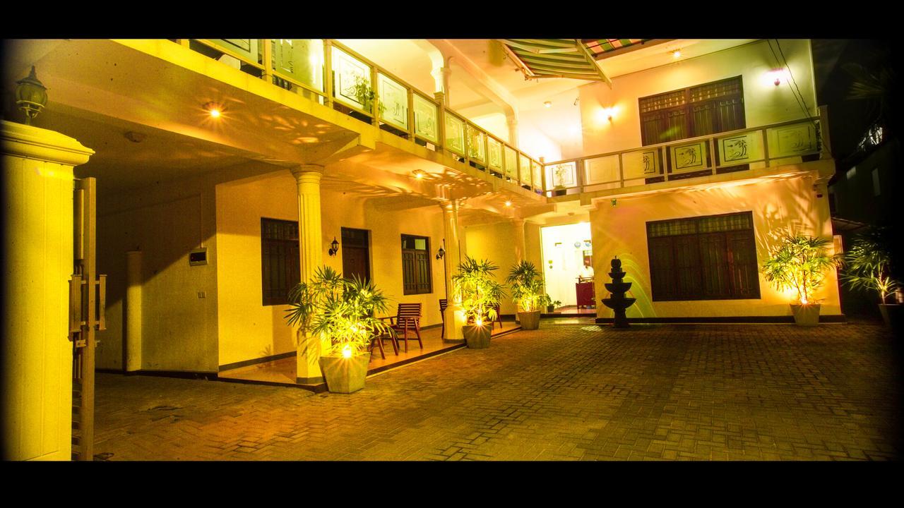 Hotel Romano Негомбо Экстерьер фото